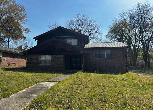 Property at 425 Branham Ave SW, Rome, GA 30161, 5 beds, 2.5 baths