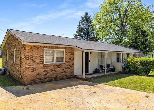 Property at 7 Grassdale Rd, Cartersville, GA 30120, 4 beds, 2 baths