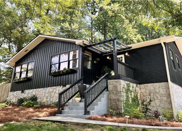 Property at 706 Powder Springs St SE, Smyrna, GA 30080, 3 beds, 3 baths