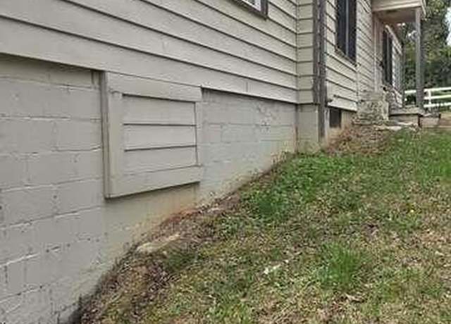 Property at 4064 Sunset Dr, Atlanta, GA 30331, 4 beds, 2.5 baths