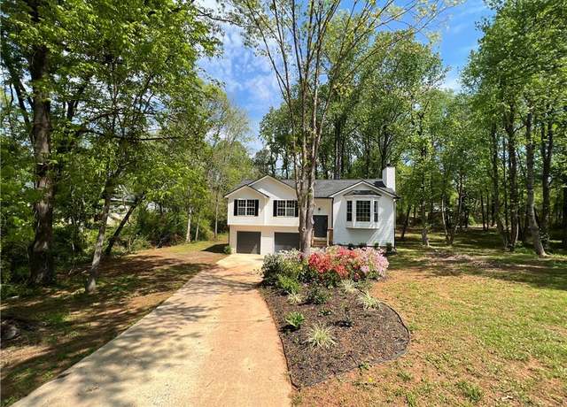 Property at 7160 Royston Way, Cumming, GA 30028, 3 beds, 3 baths