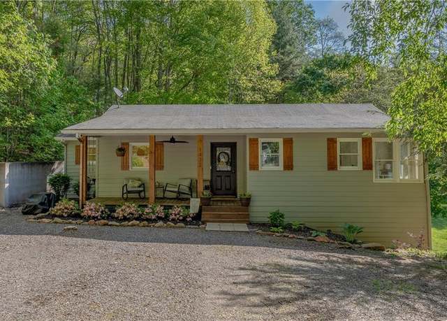 Property at 1432 Berrong Rd, Hiawassee, GA 30546, 2 beds, 3 baths