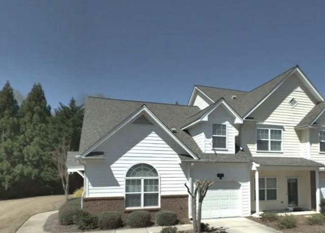 Property at 941 Pike Forest Dr, Lawrenceville, GA 30045, 2 beds, 2.5 baths