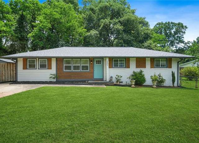 Property at 3839 Brookcrest Cir, Decatur, GA 30032, 3 beds, 3 baths