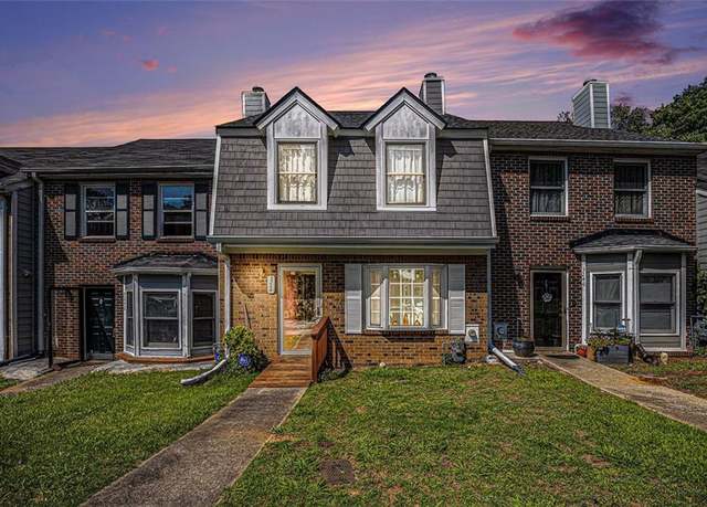 Property at 3244 Hampton Ct SE, Smyrna, GA 30082, 2 beds, 2.5 baths