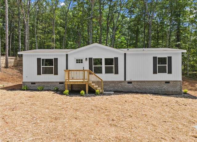 Property at 115 Deer Trl, Dawsonville, GA 30534, 3 beds, 2 baths