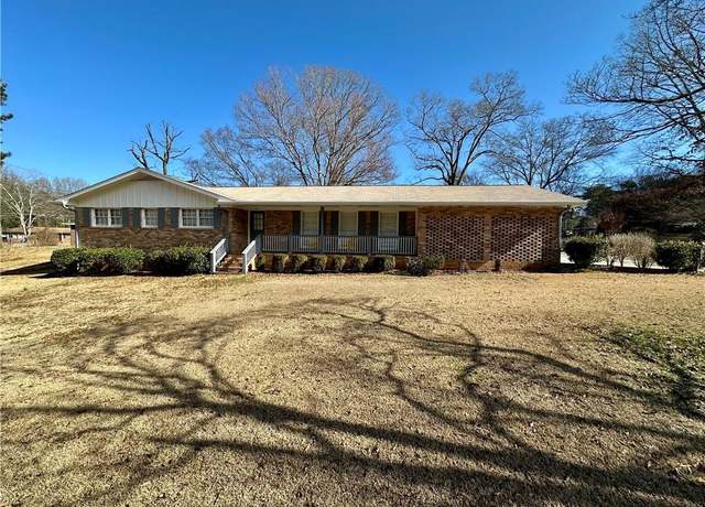 Property at 1010 Wesley Park Dr SW, Marietta, GA 30064, 3 beds, 2 baths