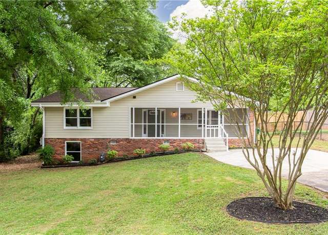 Property at 848 East Ave, Scottdale, GA 30079, 3 beds, 2 baths