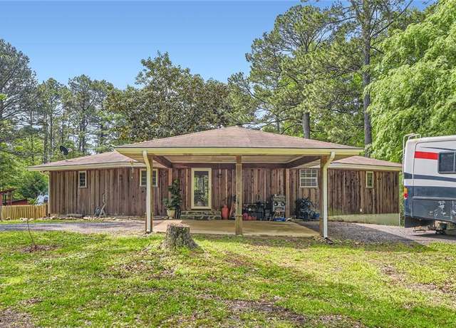 Property at 263 Lynn Dr, Fayetteville, GA 30215, 3 beds, 3 baths