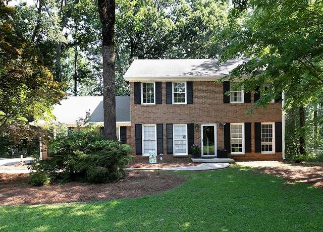 Property at 21 Queen Anne Dr SE, Mableton, GA 30126, 3 beds, 2.5 baths