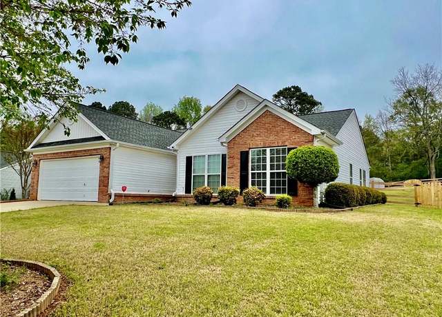 Property at 819 Custom Ln, Winder, GA 30680, 3 beds, 2 baths