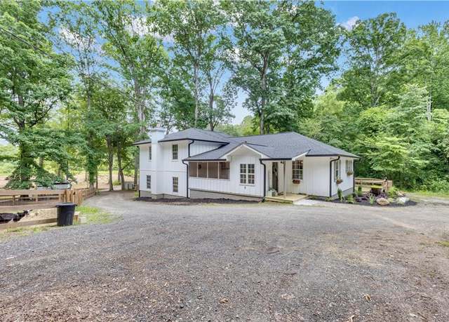 Property at 6290 Cascade Palmetto Hw, South Fulton, GA 30213