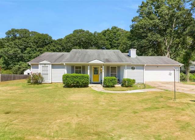 Property at 497 Natasha Dr, Auburn, GA 30011, 4 beds, 2 baths