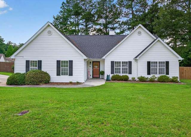 Property at 734 Evergreen Dr, Winder, GA 30680, 3 beds, 2 baths