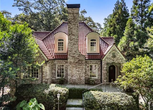 Property at 2085 Mckinley Rd NW, Atlanta, GA 30318, 6 beds, 4 baths