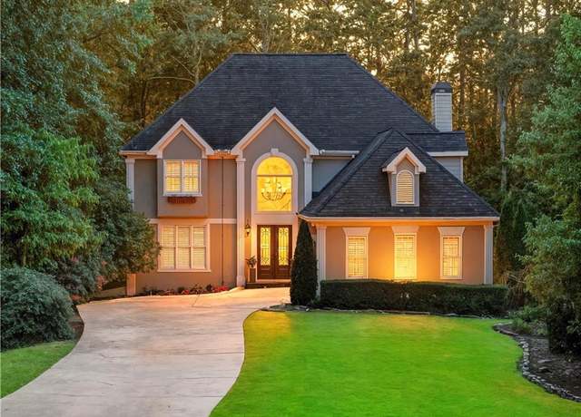 Property at 489 Emerald Lake Ln, Sugar Hill, GA 30518, 5 beds, 3.5 baths