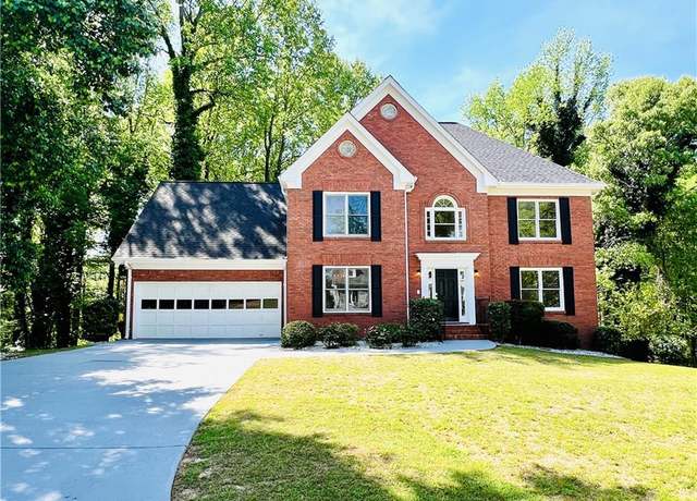 Property at 995 Chaucer Gate Ct, Lawrenceville, GA 30043, 4 beds, 2.5 baths