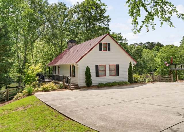 Property at 243 E Riverbend Dr, Eatonton, GA 31024, 4 beds, 3 baths