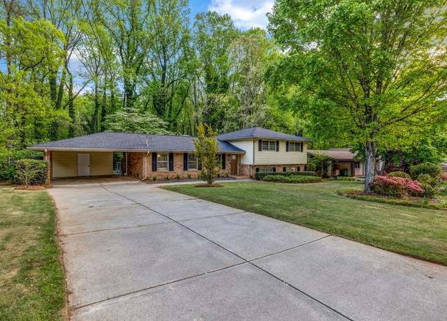 Property at 2921 Country Squire Ln, Decatur, GA 30033, 4 beds, 3 baths