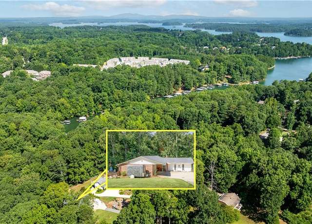 Property at 5934 Dolvin Ln, Buford, GA 30518, 5 beds, 2 baths