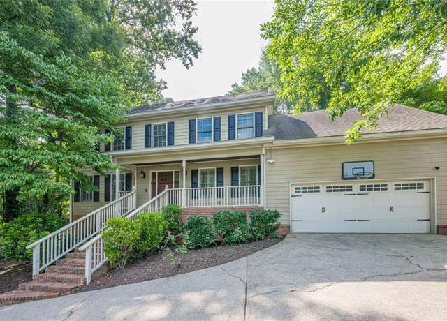 Property at 5055 Puritan Dr, Sugar Hill, GA 30518, 3 beds, 2.5 baths