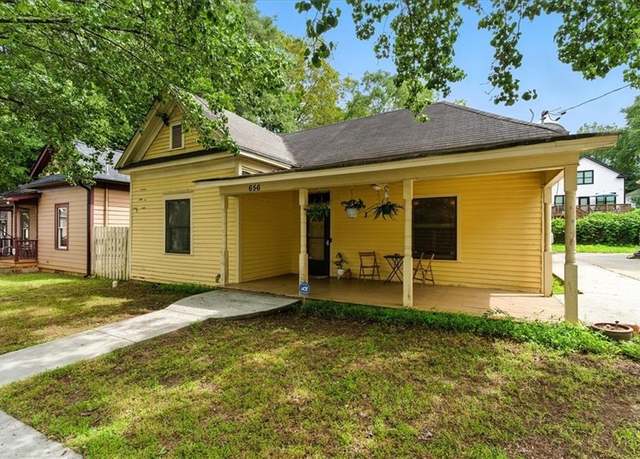 Property at 656 Shelton Ave SW, Atlanta, GA 30310, 3 beds, 2 baths