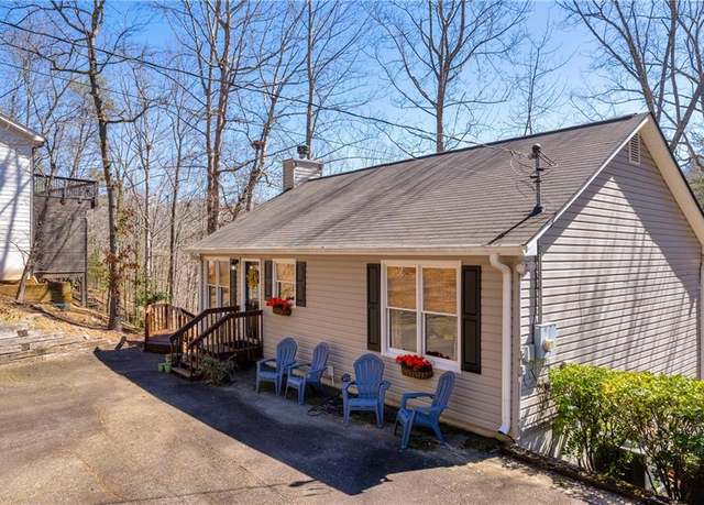 Property at 6530 Medlock Rd, Gainesville, GA 30506, 3 beds, 2 baths