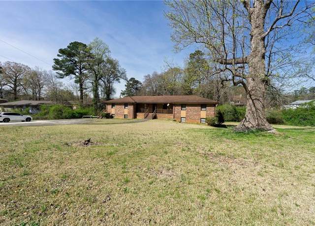 Property at 4460 Pineview Dr, Powder Springs, GA 30127, 11 beds, 6 baths