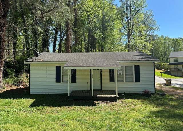 Property at 128 13th St, Cumming, GA 30040, 2 beds, 1 bath