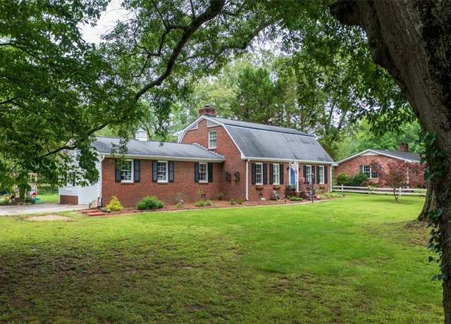 Property at 227 W Lakeshore Dr SE, Rome, GA 30161, 4 beds, 3 baths
