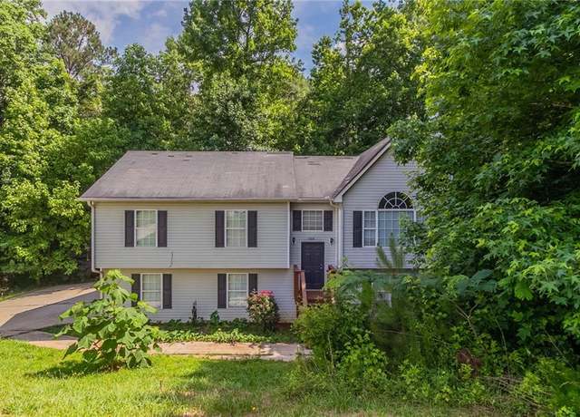 Property at 1404 Lancaster Ct, Mcdonough, GA 30252, 4 beds, 2 baths