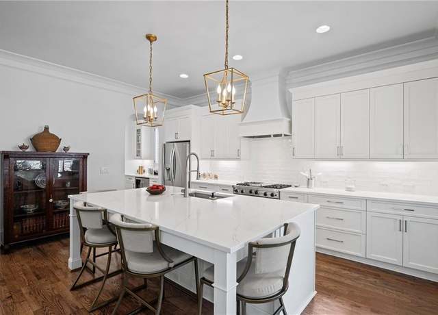 Property at 2941 Elizabeth St SE, Smyrna, GA 30080, 4 beds, 3.5 baths