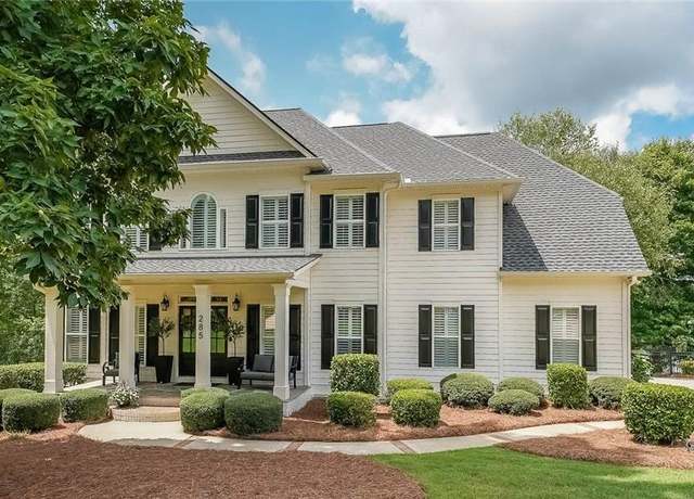 Property at 285 Peninsula Cir, Newnan, GA 30263, 4 beds, 4.5 baths