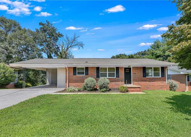 Property at 430 Holly Dr, Gainesville, GA 30501, 3 beds, 3 baths
