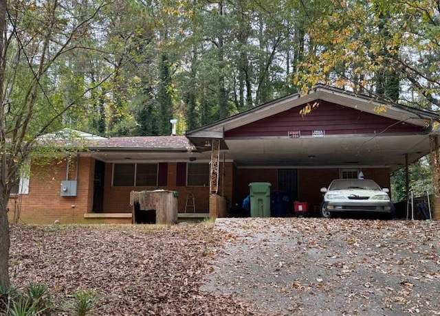 Property at 2364 El Paso Rd SW, Atlanta, GA 30331, 3 beds, 2.5 baths