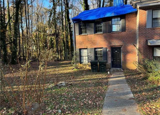 Property at 193 Timber Creek Ln SW, Marietta, GA 30060, 2 beds, 2.5 baths