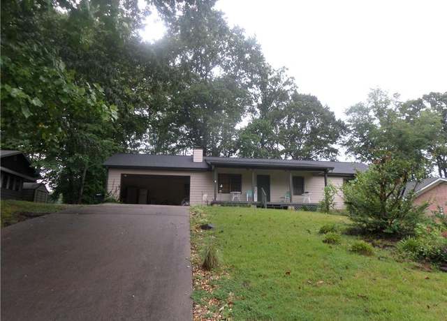 Property at 5774 Harbor Dr, Buford, GA 30518, 4 beds, 3 baths