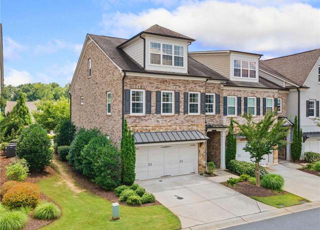 Property at 4372 Jenkins Dr NE, Marietta, GA 30062, 4 beds, 3.5 baths