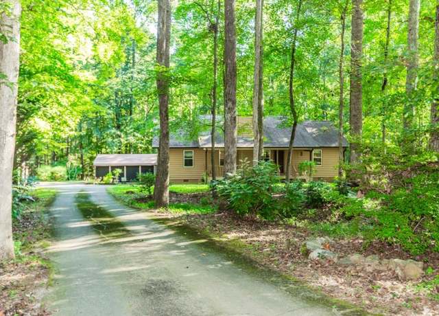 Property at 255 Hickory Hollow Dr, Jefferson, GA 30549, 3 beds, 2 baths