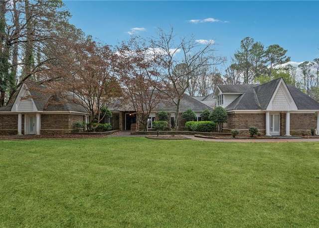 Property at 13039 Freemanville Rd, Alpharetta, GA 30004, 9 beds, 9.5 baths