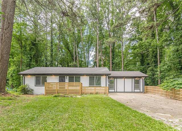 Property at 2806 Hedgewood Dr NW, Atlanta, GA 30311, 3 beds, 2 baths