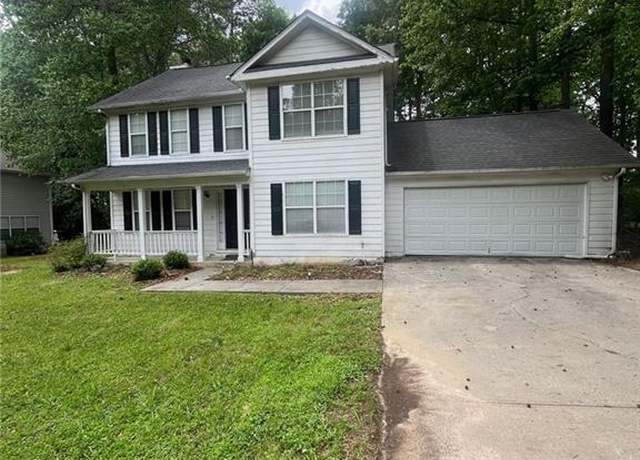 Property at 9866 Point View Dr, Jonesboro, GA 30238, 4 beds, 2.5 baths