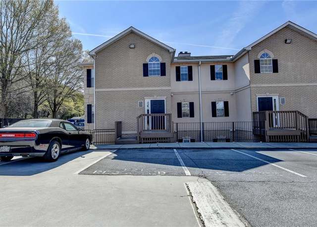 Property at 3938 Stillwater Dr, Duluth, GA 30096, 3 beds, 2 baths