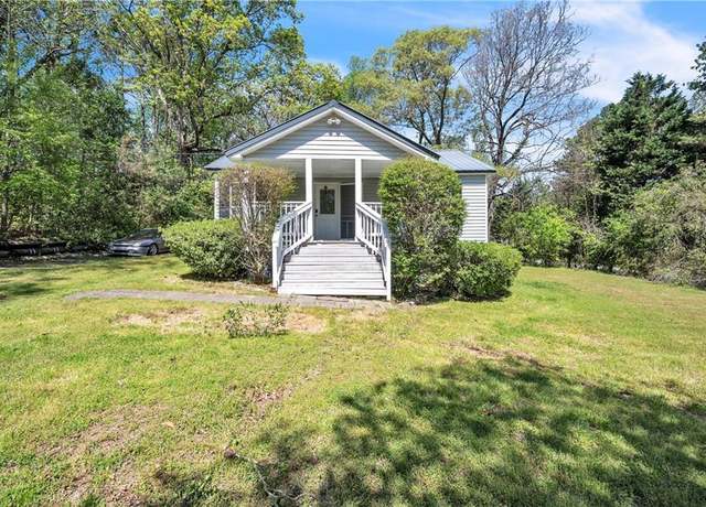 Property at 3251 Auburn Ave, Dacula, GA 30019, 3 beds, 1 bath