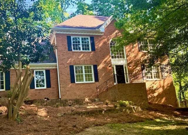 Property at 535 Emerald Pkwy, Sugar Hill, GA 30518, 6 beds, 2.5 baths