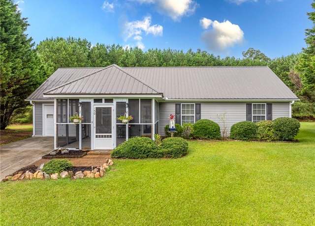 Property at 150 Juniper Dr, Ellijay, GA 30540, 3 beds, 2 baths