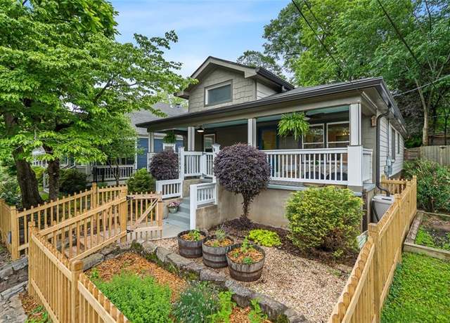Property at 1063 Manigault St SE, Atlanta, GA 30316, 3 beds, 2 baths