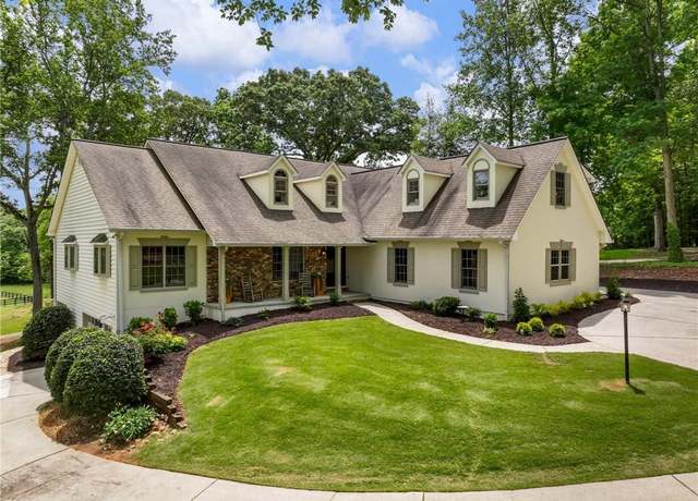 Property at 5825 Sweetbottom Ln, Clermont, GA 30527, 6 beds, 3.5 baths