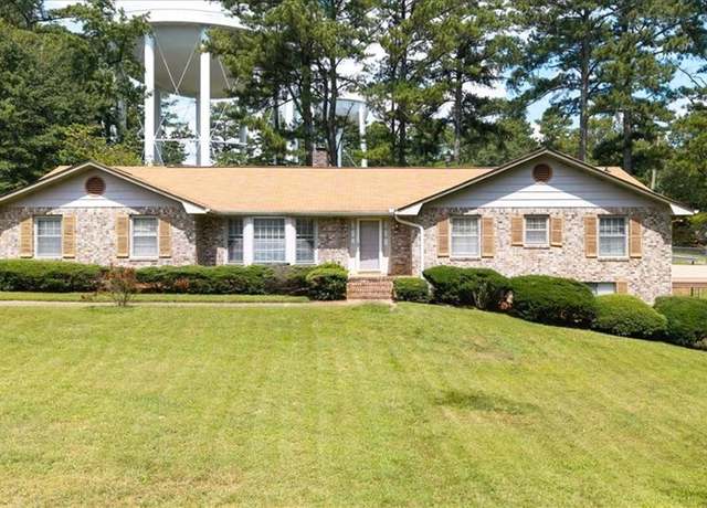 Property at 270 Hembree Rd, Roswell, GA 30075, 4 beds, 3 baths