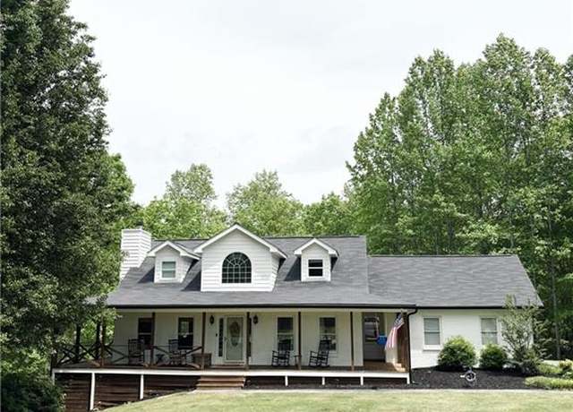 Property at 1557 Highway 136 E, Dawsonville, GA 30534, 5 beds, 3.5 baths